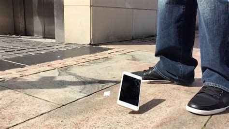 iPhone 6 Drop Test 